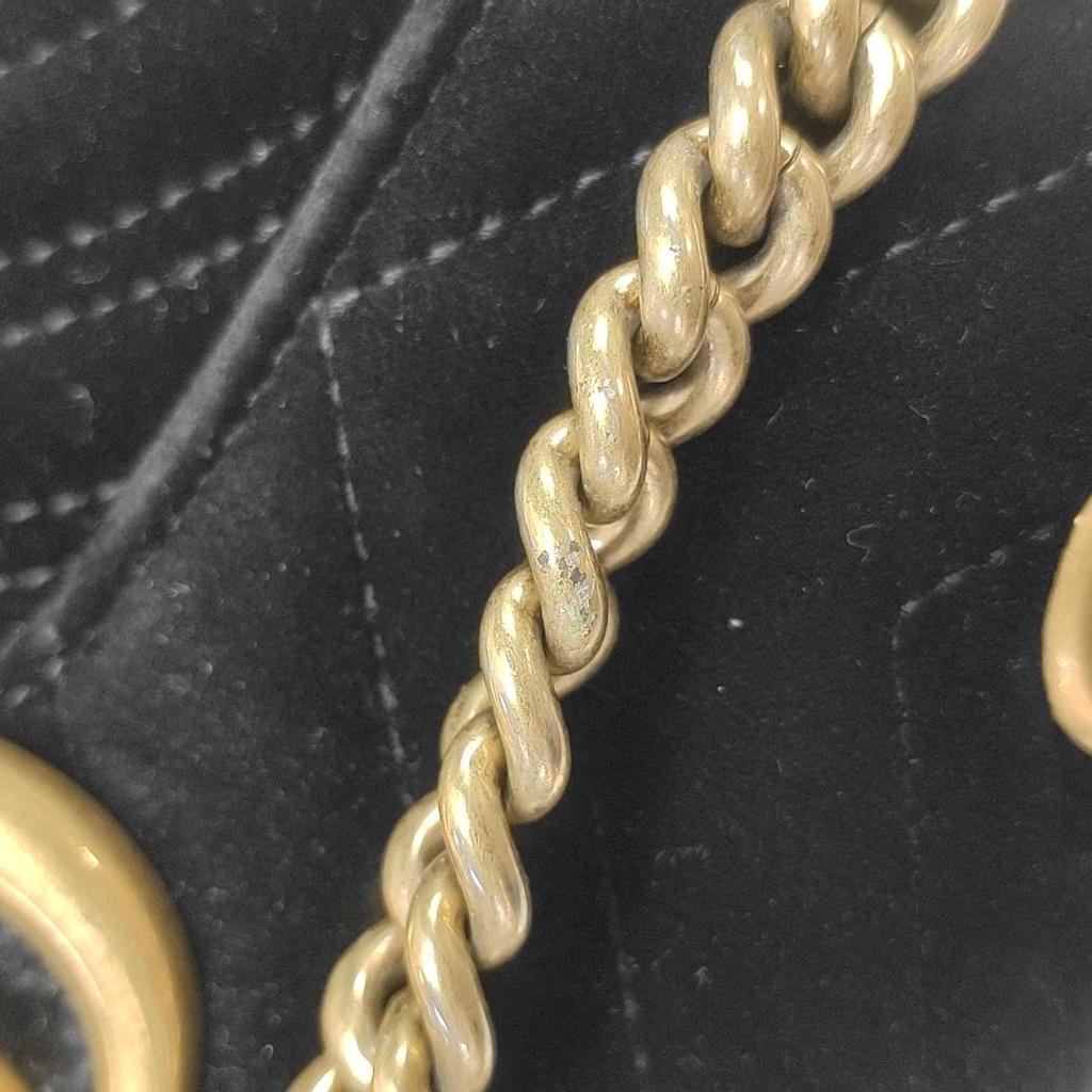 [Pre-Owned] GG Marmont Series Vintage Logo Chain Quilted Velvet Mini Crossbody Bag - Very Good #P6DIDQ
