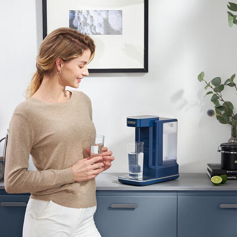 Машина для мгновенного нагрева воды и заваривания чая Morphy Richards MR6087 вилка CN (адаптер в комплекте)