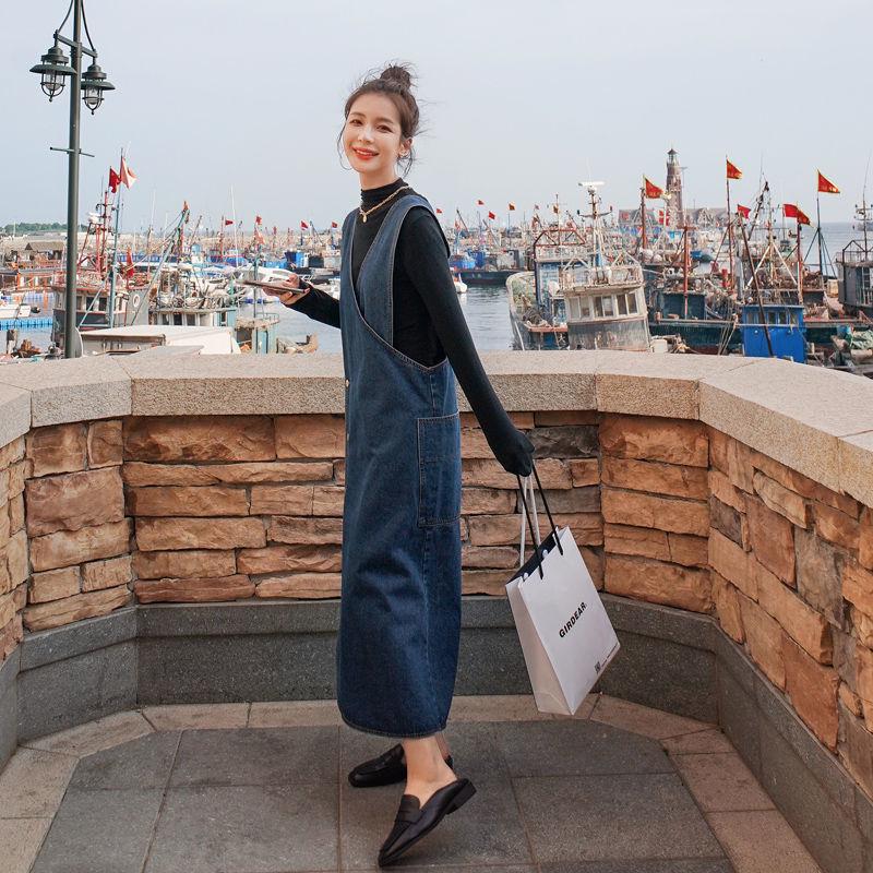 2025 Французский дизайн Длинное джинсовое платье без рукавов: Омолаживающий комбинезон-колокольчик для женщин