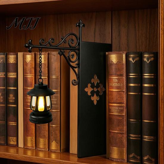 Декоративный книжный уголок со светом, Светодиодный светильник для книжной полки на Хэллоуин, Винтажная металлическая полка-лампа, Питание от батарей, Миниатюрная люстра для книжного шкафа, Теплый светодиодный ночник