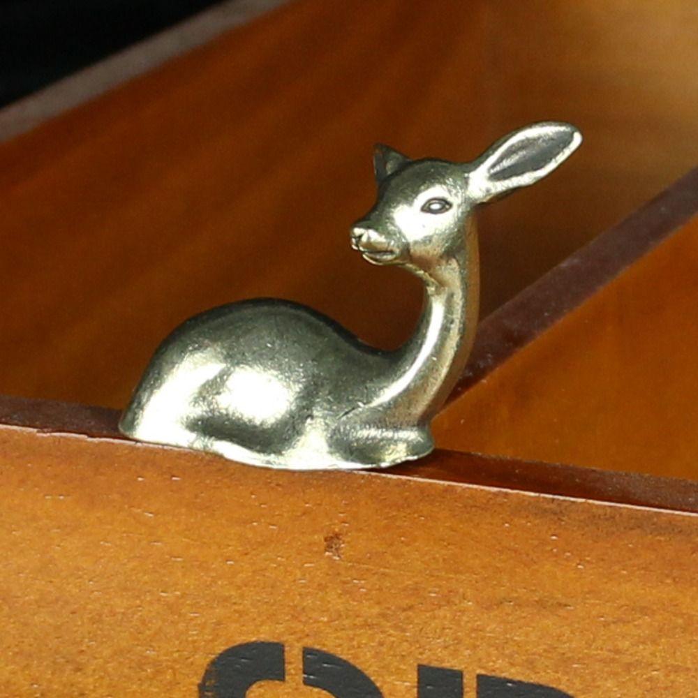 Tea Pets Vintage Brass Deer Sculpture Elegant Lucky Deer Figurines Solid Copper Unique Christmas Deer Ornament Garden Decoration