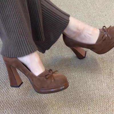 Ретро туфли на высоком толстом каблуке для женской весны 2025 года, новый французский темперамент, стиль светской львицы, не утомляют ноги, высококлассные туфли