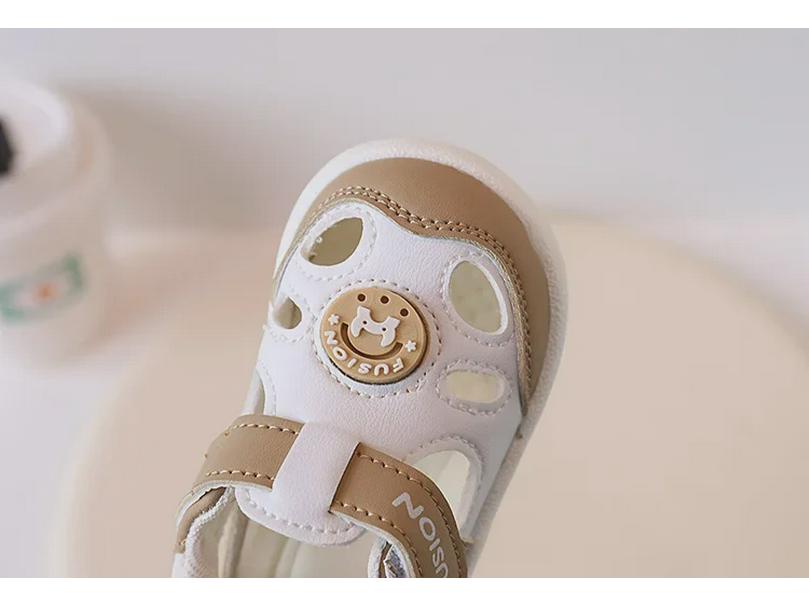 2024 Детские сандалии с мягкой подошвой: Нескользящие, закрытые, дышащие кожаные туфли для детей 1-3 лет (унисекс)