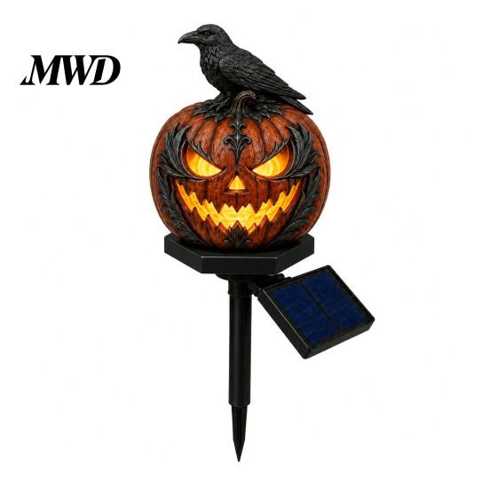 Auto on Off Light Solar Halloween Pumpkin Garden Stake Light, Waterproof Resin LED Outdoor Festival Decor Lantern, Spooky Yard Lighting for Patio Lawn