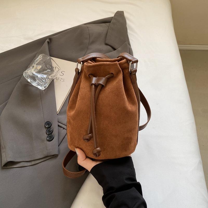 Ретро повседневная сумка-ведро женская новая осенняя модная простая сумка на плечо нишевый дизайн сумка-мессенджер