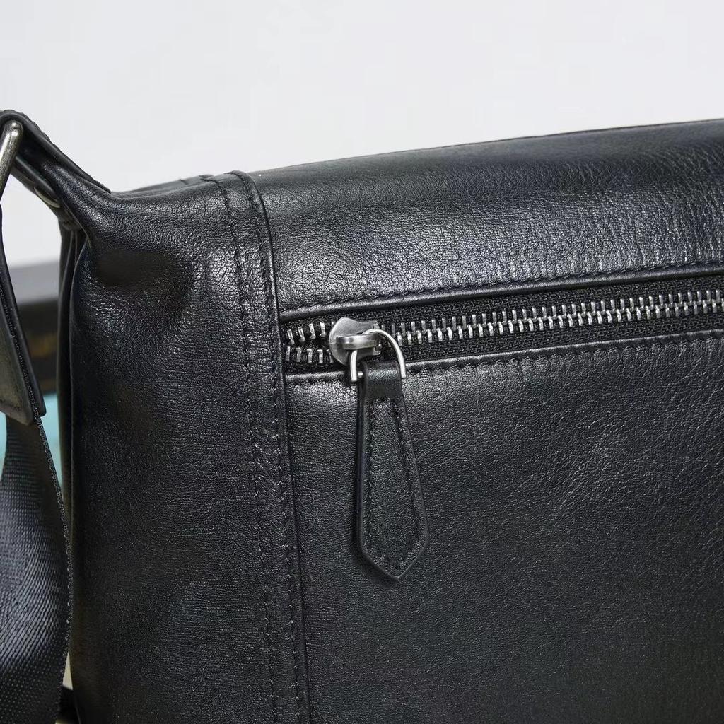 Genuine Leather Men's Crossbody Bag Shoulder Bag Casual Commuter Bag Head Layer Cowhide Shoulder Crossbody Bag