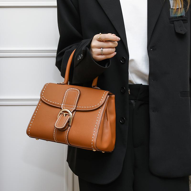2024 New Niche High-End Stitched Fashion Handbag with High-Quality Horseshoe Buckle, Single-Shoulder Crossbody Small Square Bag