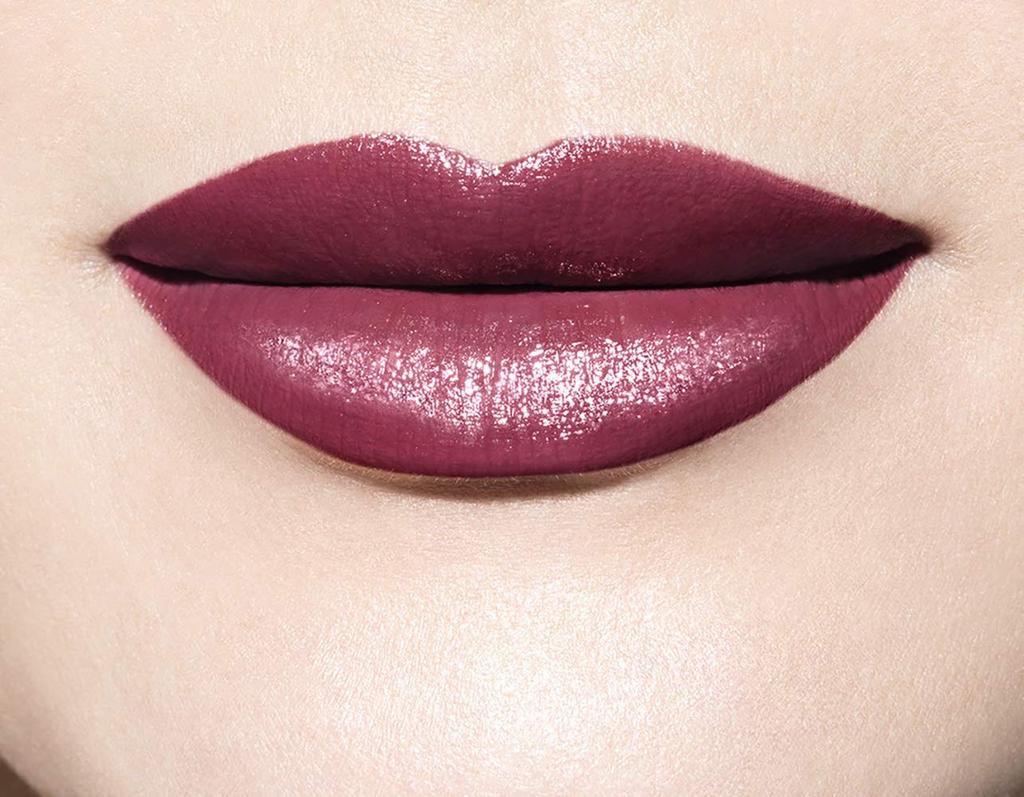 Revlon Kiss Melting Shine Lipstick 009 Berry Crystal Cassis Berry Lipstick Berry Crystal (Color image [Red]) 4.2g