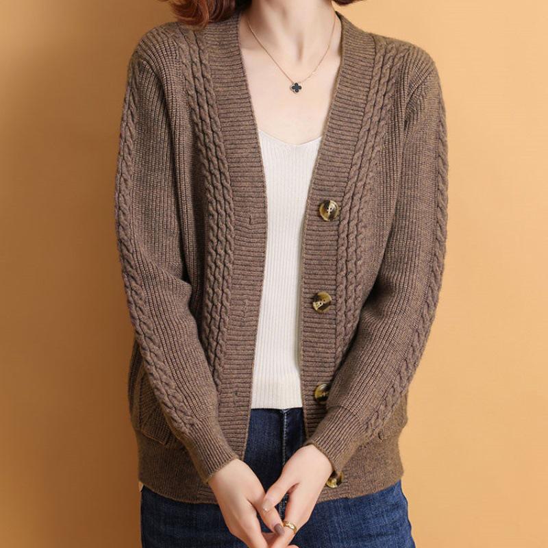 Кардиган крупной вязки в ретро-стиле для женщин