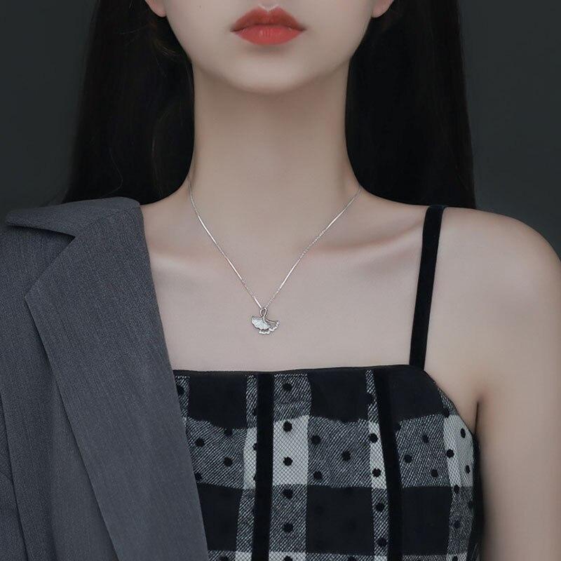 925 Sterling Silver Leaf Pendant Clavicle Chain Necklaces for Women Golden Simple Korean Jewelry Wholesale
