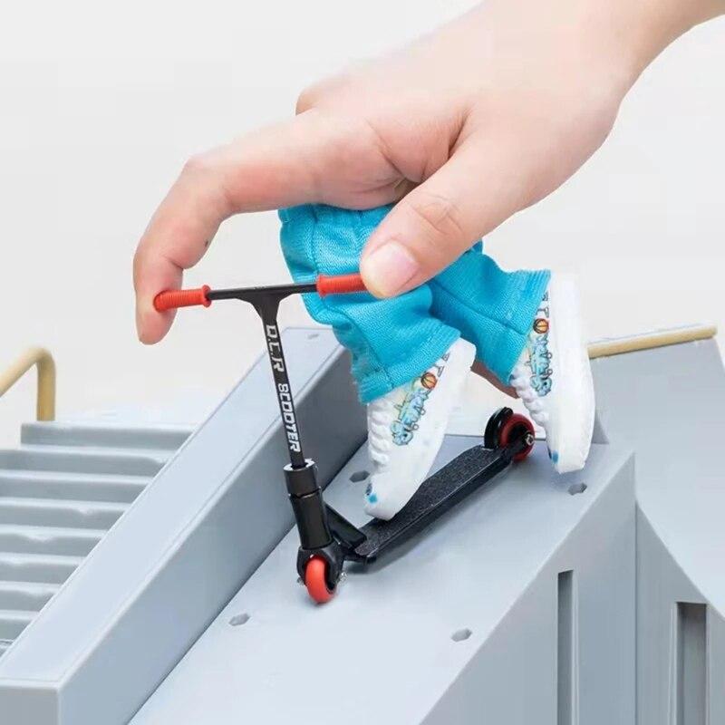 Игрушечный самокат для пальцев, мини-самокаты из сплава, аксессуар для доски для пальцев, штаны и обувь для детей, игрушка для пальцев, вечерние сувениры