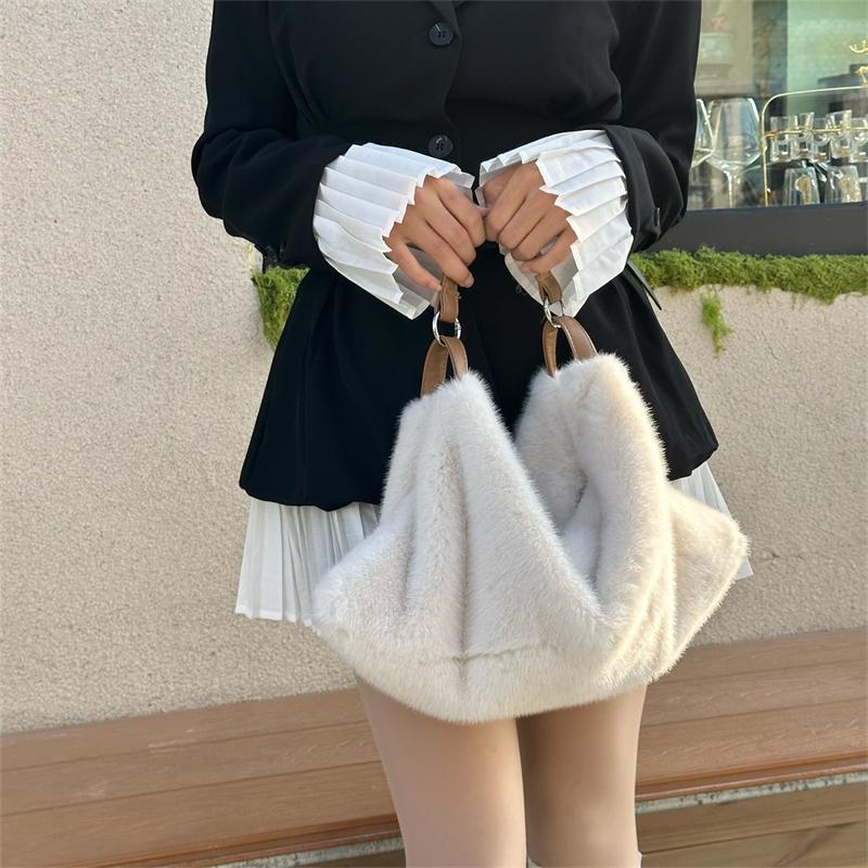 Yogodlns Women's Plush Crossbody Bag Single Shoulder Handbag Large Capacity Casual Autumn Winter Fur Hobo Bag Fashionable Underarm Bag