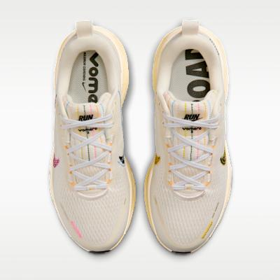 Nike Vomero 18 Comfortable Running Shoes Women's Beige