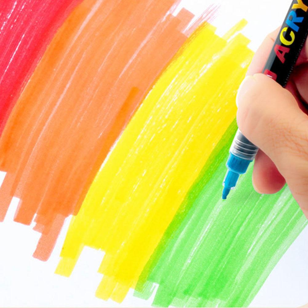 Яркий набор акриловых маркеров с двойным наконечником и двойными кистями для искусства и DIY-проектов