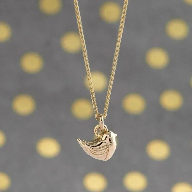 Европейское и американское простое ожерелье с золотым цирконом в форме сердца для женщин, высококлассный модный темперамент, нишевый дизайн, ювелирные изделия Wh