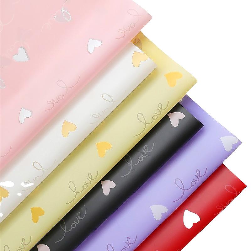 20 шт. упаковочный материал для букетов 57x57 см. Цветочная упаковка ко Дню святого Валентина. Сделай сам. Упаковка для подарков с принтом «Любовь». Цветочная упаковочная бумага.