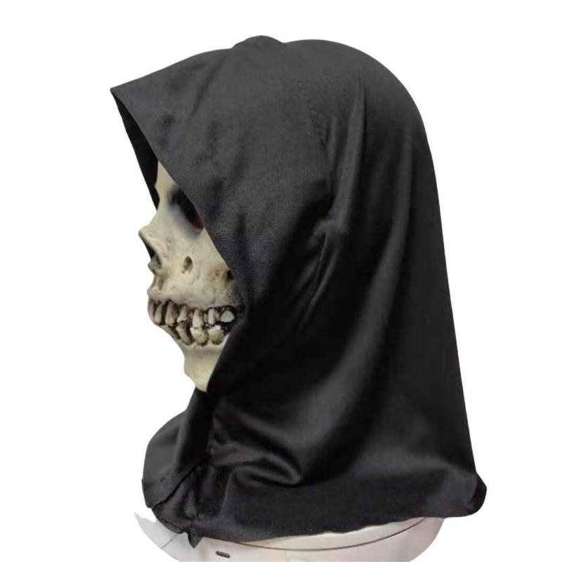 Маска-череп в виде черного тюрбана на Хэллоуин