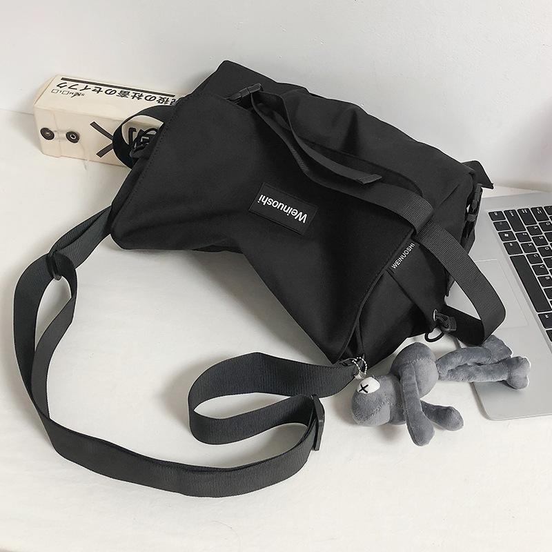 Summer Women's Bags Large Capacity Women's Commuting Men's Trendy Postman Plaid One Shoulder Crossbody Bag