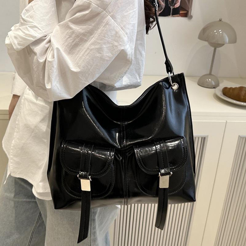 Women's 2025 New Fashion Single Shoulder Crossbody Pocket High Sense Commuting Underarm Tote Bag Large Capacity Commuting Convenience