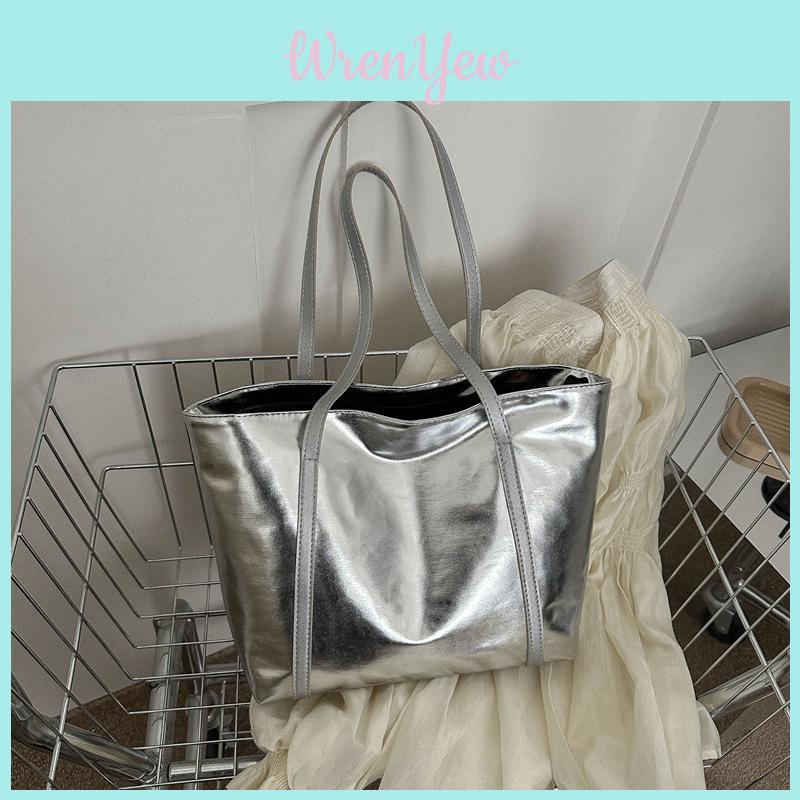 Oversized Womens Tote Bag With Soft Structure And Internal Phone Pocket For Casual Outings