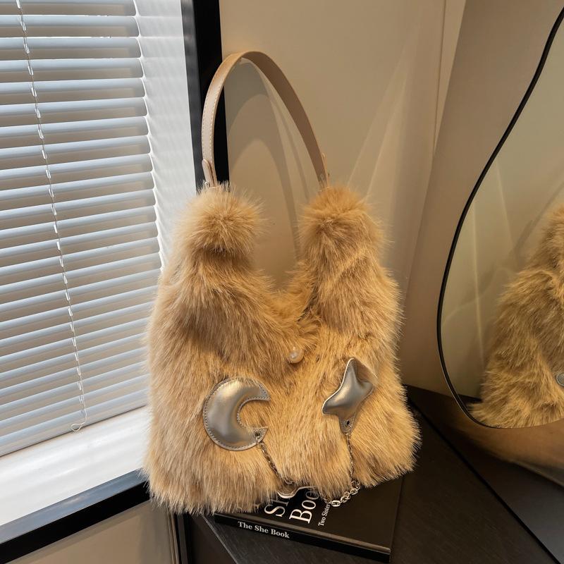 Внешняя одинарная сумка для осени и зимы, пушистая, большой вместимости, женская, 2024, новая сумка для поездок на работу через плечо, подмышечная сумка, портативная, пушистая сумка