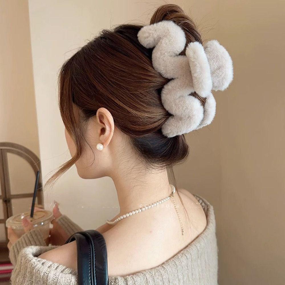 M-shaped Hair Clip Geometric Large Shark Clip Cute Plush Hair Claw Streetwear