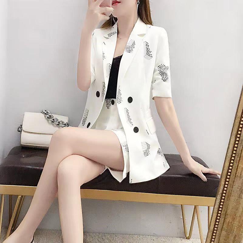 Женский летний темпераментный повседневный костюм для поездок на работу, тонкий срез, с короткими рукавами, стареющий костюм, куртка + шорты, комплект из двух предметов