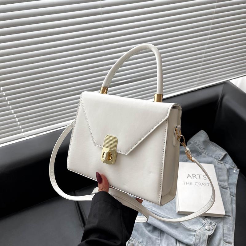 Женская сумка Маленькая квадратная сумка с поворотным замком Сумка Simple Style Аксессуары Женская сумка в иностранном стиле Сумка через плечо Crossbody