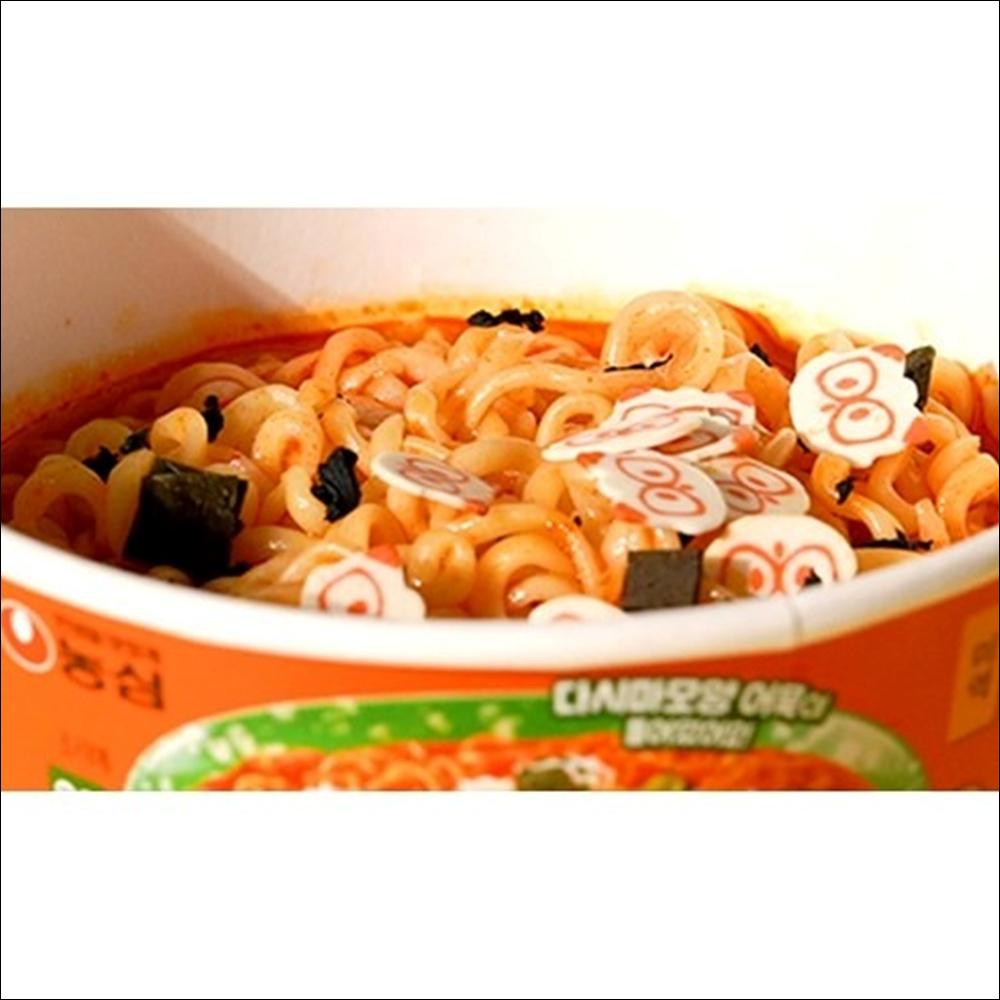 Nongshim Большая миска Рабоккури (Сладкий и острый вкус рамён-ттокпокки) 105 г x 3 стаканчика / 4 стаканчика