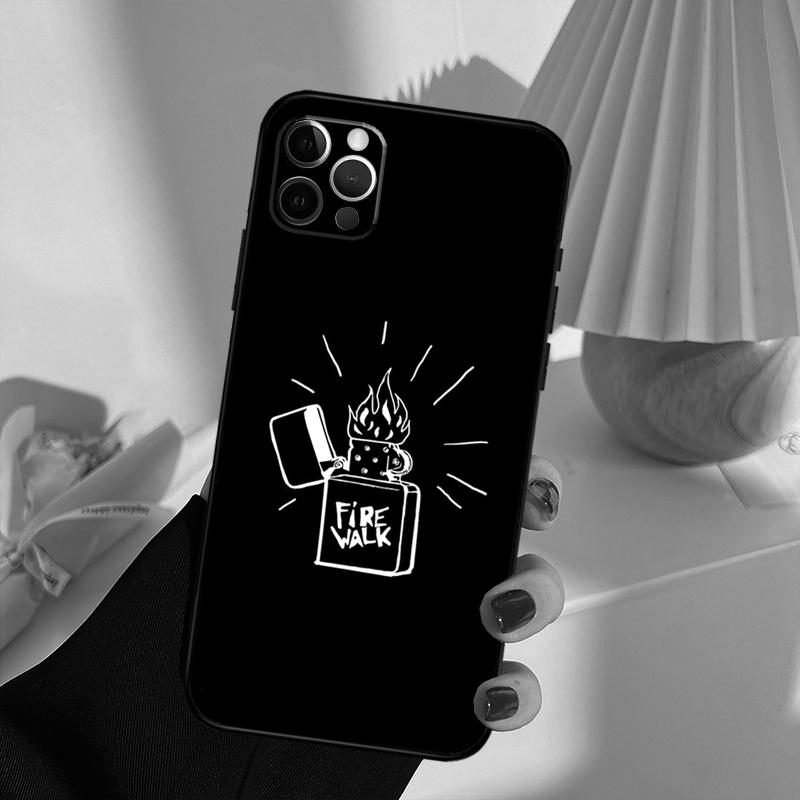 Life Is Strange Phone Case For IPhone 18 16 14 13 12 11 15 17 Pro Max 13 mini 15 16 Plus 16e 17 Air Cover Funda