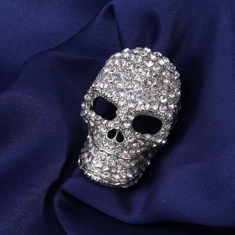 Zinc Zinc Zinc Alloy Retro Skull Pin Punk Style Gothic Skull Badge Lapel Pin Halloween Skeleton Brooch Men