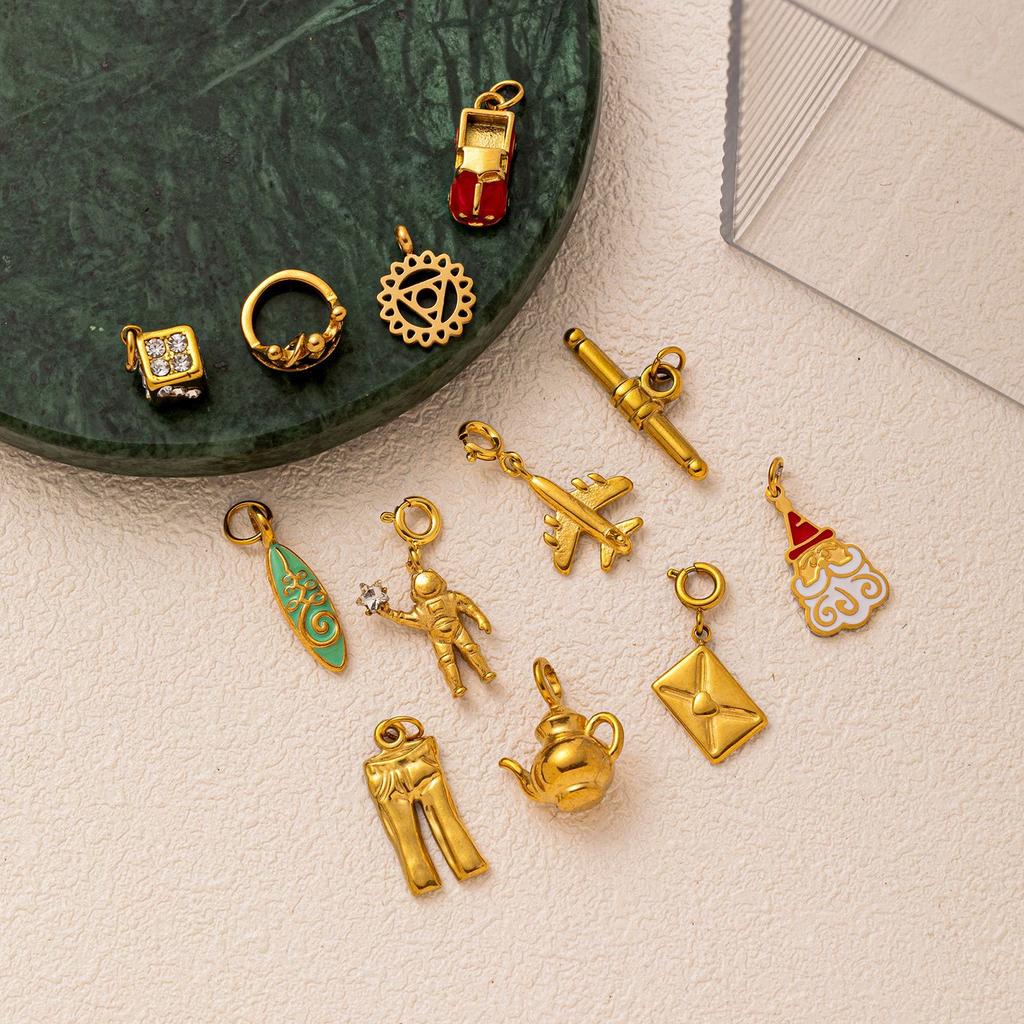 2Pcs Stainless Steel Golden Astronaut Pendant DIY Accessories Fashion Chic Sexy Jewelry Waterproof Wholesale Gift