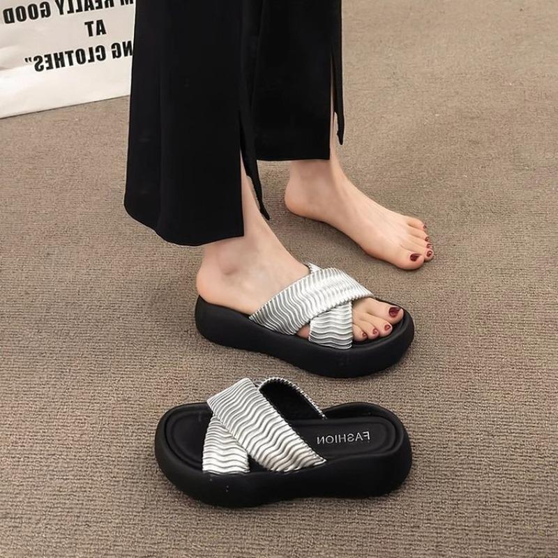 Модные складные сандалии на толстой подошве с перекрестными ремешками, сенсация, модные уличные сандалии, женские летние 2025, новый стиль, пляжные шлепанцы на мягкой подошве