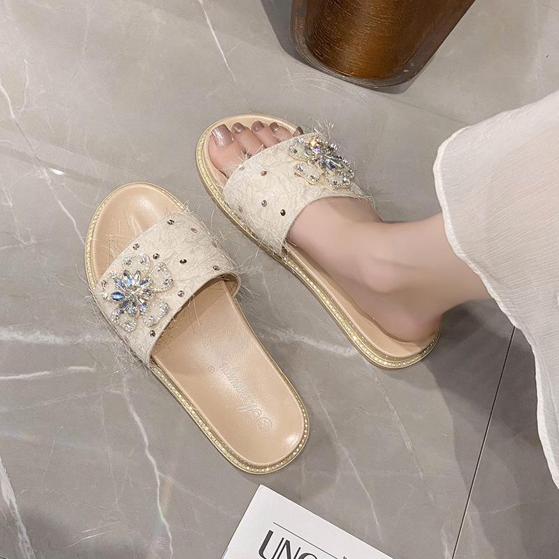 Thick-soled Slippers Women's New Rhinestone Versatile Outer Wear Flat Bottom One Word Beach Sandals Large Size -
