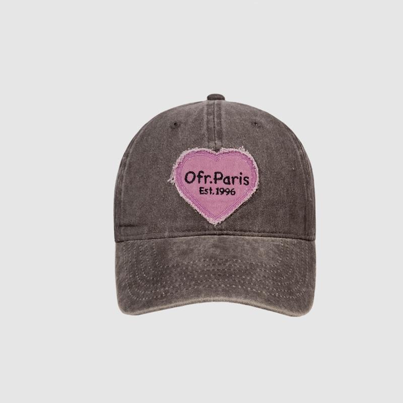 Wide-brimmed sweet pink heart-shaped baseball cap for women, spring/summer washed vintage curved brim baseball cap for men