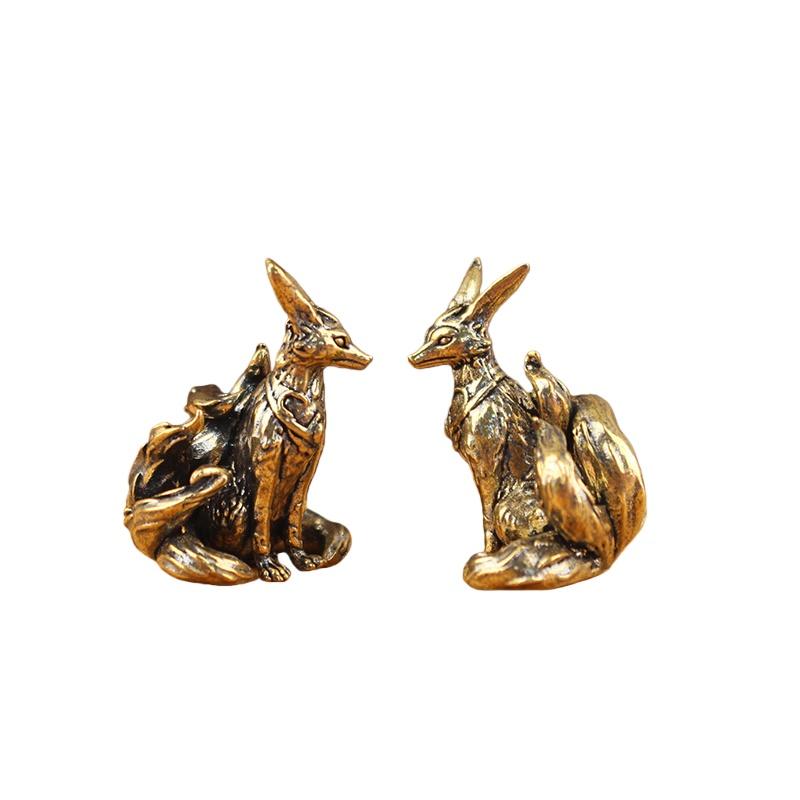 1 шт. Миниатюрные фигурки девятихвостой лисы, настольное украшение, латунная мифическая статуэтка лисы, мини-медная скульптура животного, домашний декор, поделки