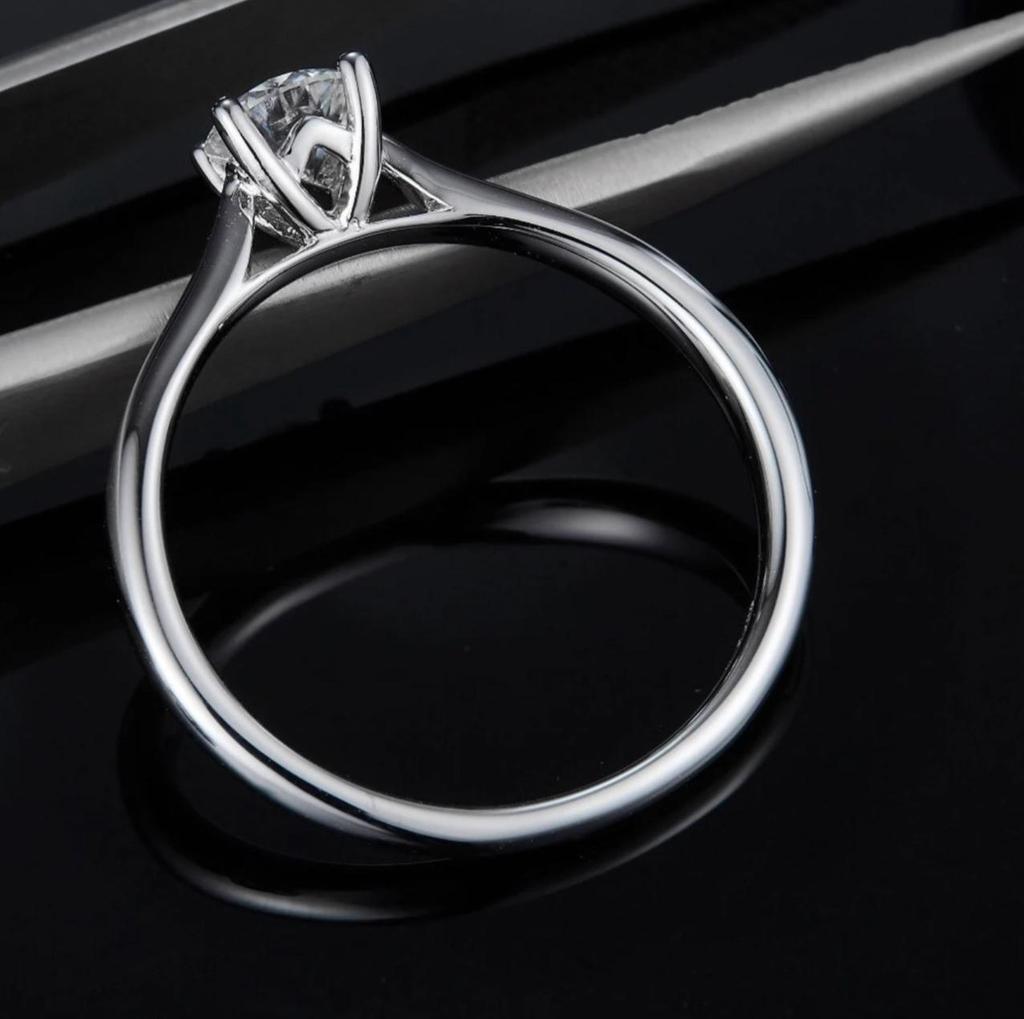1.ct Round cut Moissanite 925 Sterling Silver Wedding Engagement Ring