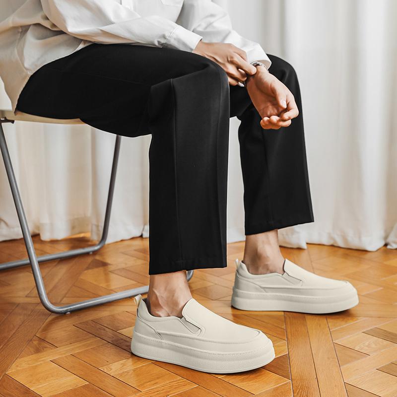 Мужская повседневная летняя обувь с толстой подошвой, мужские туфли без застежек, кожаные модные мокасины для мужчин, новинка 2024 года, удобная мужская обувь для ходьбы