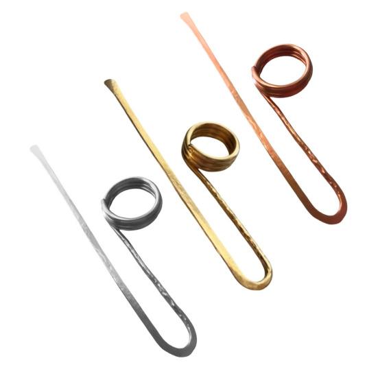 2 Pcs Copper Book Holder Ring Bookmark Metal Thumb Book Page Holder Finger Ring Book Opener Reading Accessory for Bookworms Book Lovers