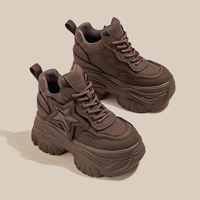 Ретро кроссовки папы 2025 новая весна маффин толстая подошва маленькие повседневные спортивные внутренняя высота увеличение женская обувь 8 см