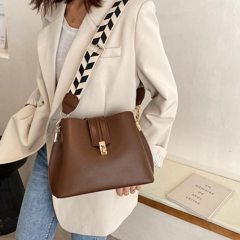 Fashionable Women's Trendy Large Capacity Wallet Korean Version Solid Color Bucket Bag Pu Car Stitching Women's Shoulder Bag