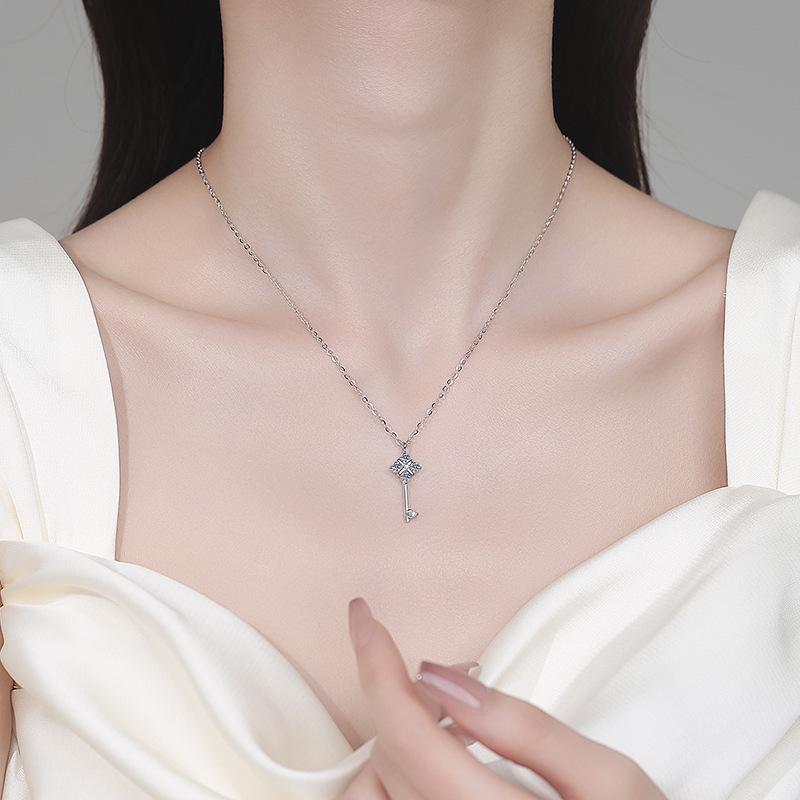 Серебряный кулон-ключ S925 с муассанитом: Элегантные, Простые, Модные Ежедневные Украшения для Женщин