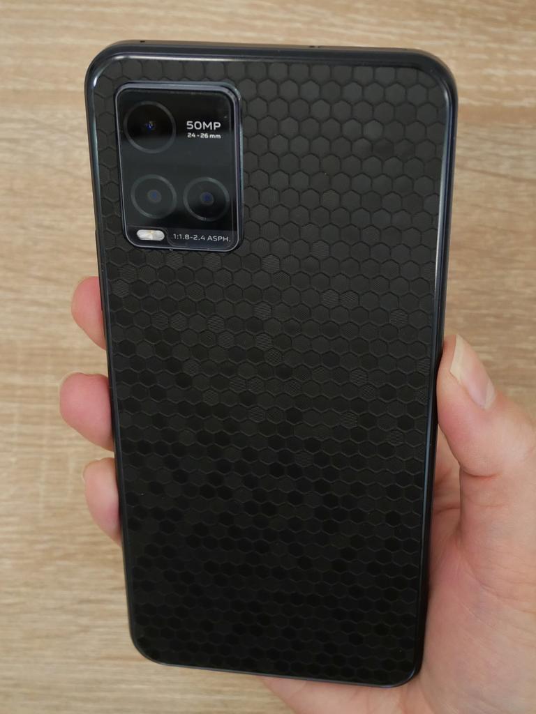 apgo Protective Skin Sticker for the Back Compatible with Sony Xperia ACE III SO-53C, Wrap Film, Foil, Vinyl - Pattern Black Honeycomb