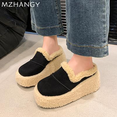 Женские меховые хлопковые тапочки на платформе с танкеткой, повседневные мюли, туфли с открытой пяткой, женские зимние трендовые шлепанцы 2025 года, женские зимние сапоги
