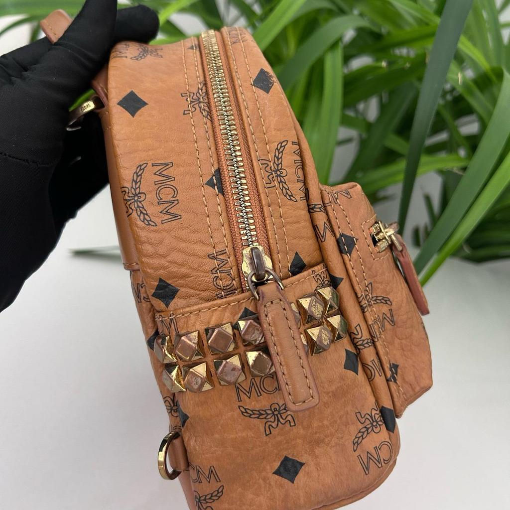 [Pre-Owned] Classic Allover Logo Studded Three-In-One Coated Canvas Shoulder Crossbody Backpack - Good #1O13QI7