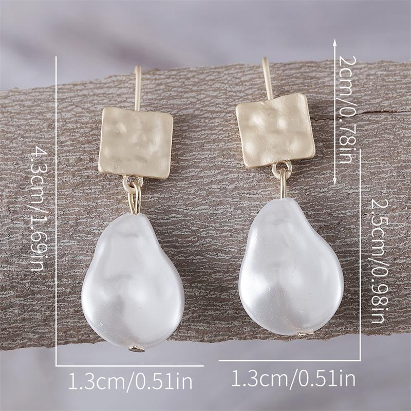 Классические модные серьги с жемчугом в стиле барокко