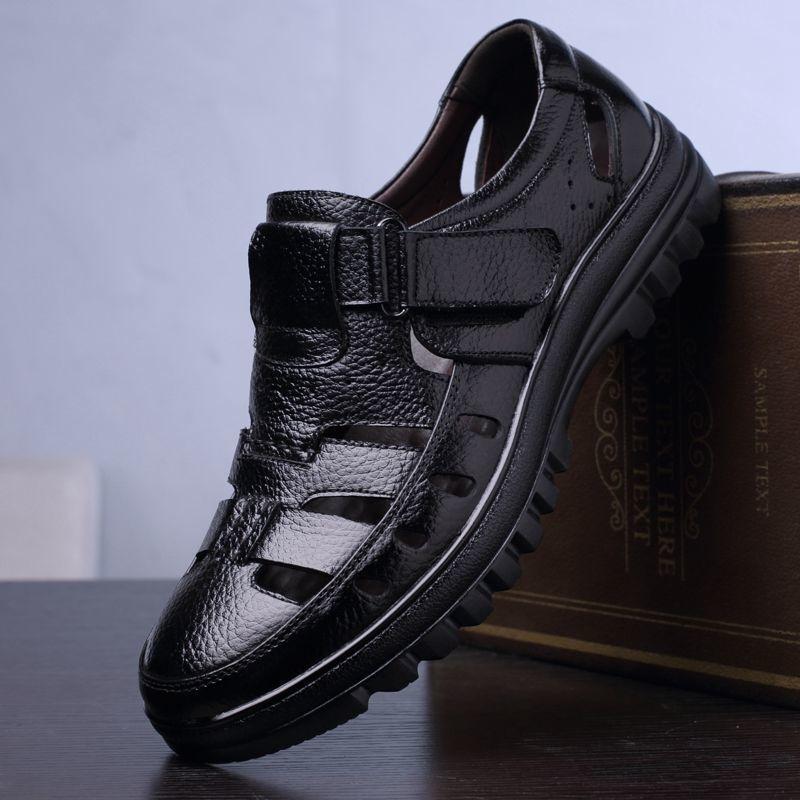 Роскошные мужские сандалии Лето Новые Кожаные туфли с перфорацией для мужчин Дышащая повседневная обувь Высокое качество Мужские сандалии 2024