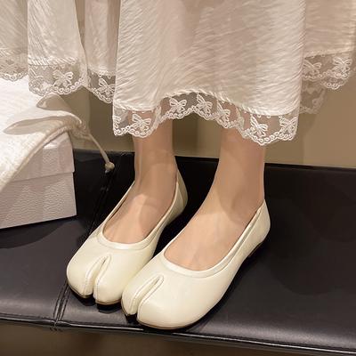 Новый стиль Популярные женские туфли-балетки Женские кожаные удобные балетки с раздельным носком Мягкие лоферы Японские женские мокасины-топсайдеры