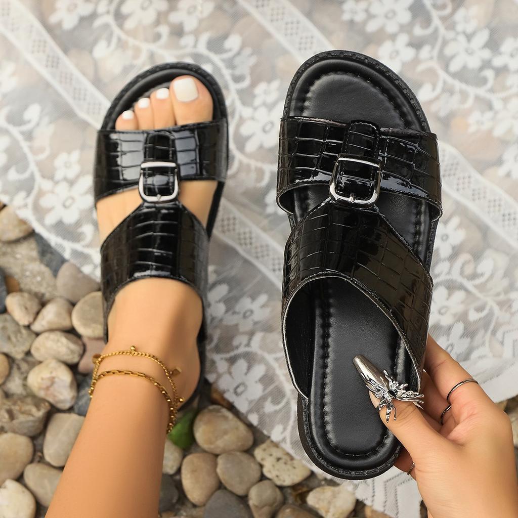 Casual Slippers Women's New Summer Fashion Outer Wear Seaside Beach Sandals Belt Buckle One-word Slippers