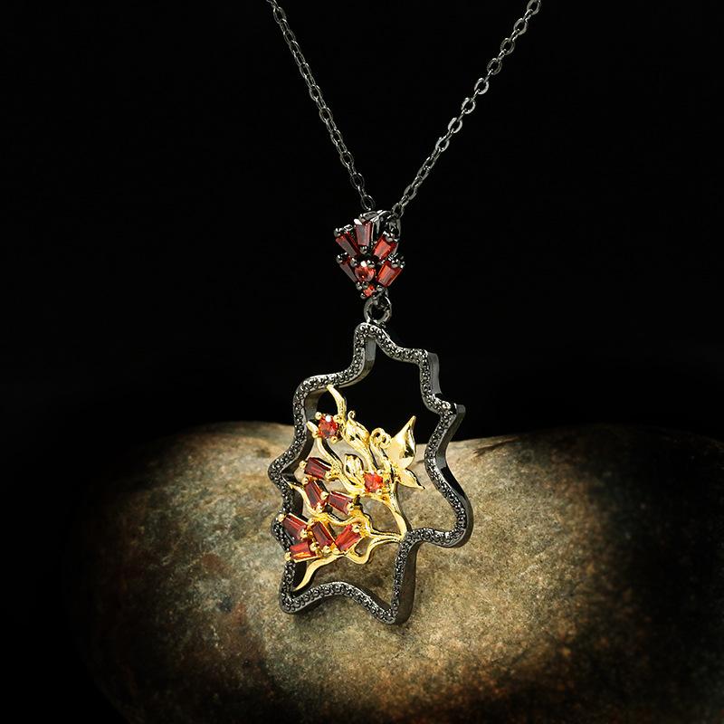 Ожерелье японской и корейской версии Simple Temperament женское черное золото двухцветная цепочка на ключицу легкая роскошная инкрустированная цирконием подвеска в виде милого цветка